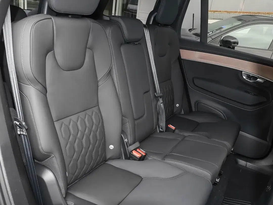 Volvo XC90 - Thumbnail 6