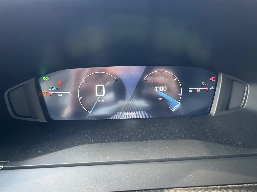 Peugeot 2008 - Thumbnail 9