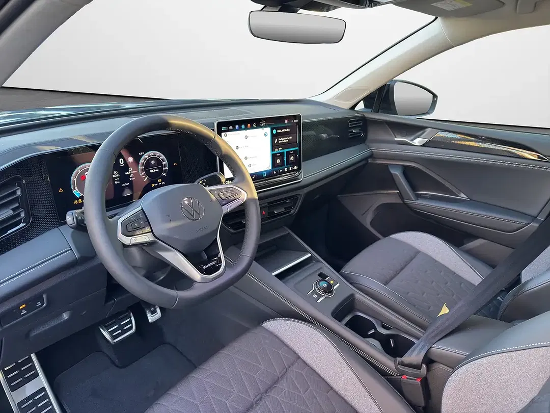 Volkswagen Tiguan - Thumbnail 7