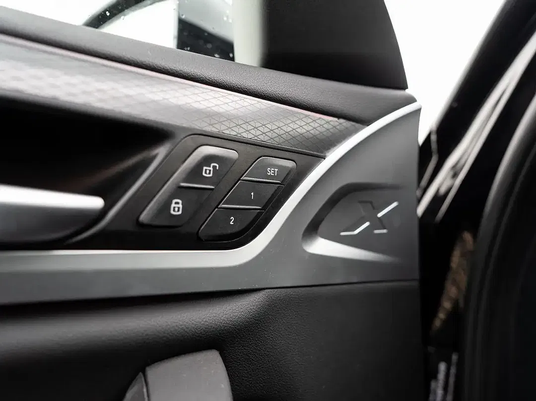 BMW X4 - Thumbnail 14