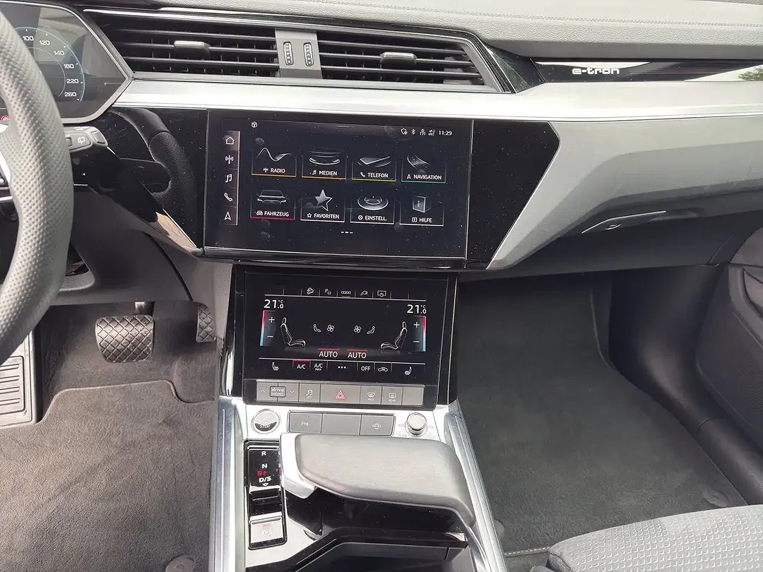 Audi e-tron - Thumbnail 11