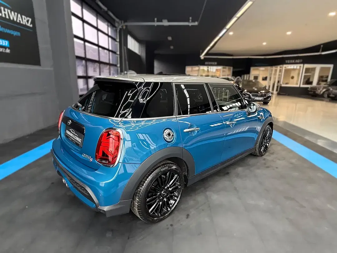 MINI Cooper S - Thumbnail 3