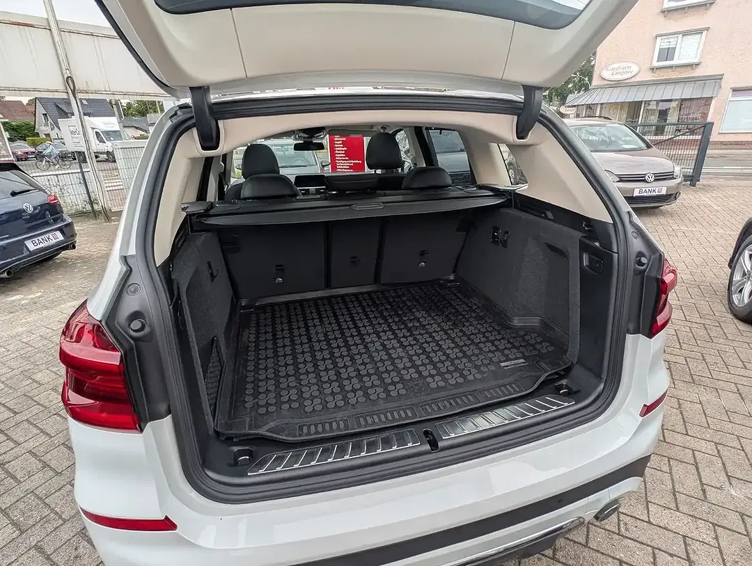 BMW X3 - Thumbnail 9