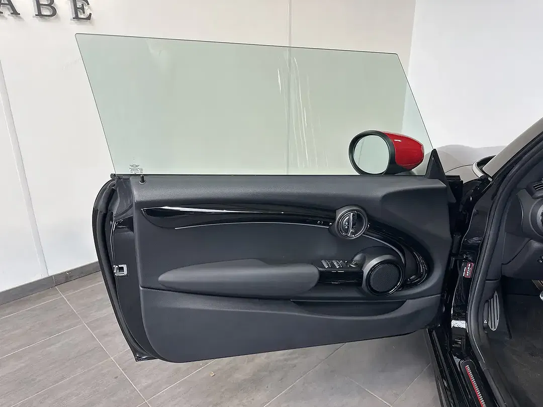 MINI John Cooper Works - Thumbnail 10