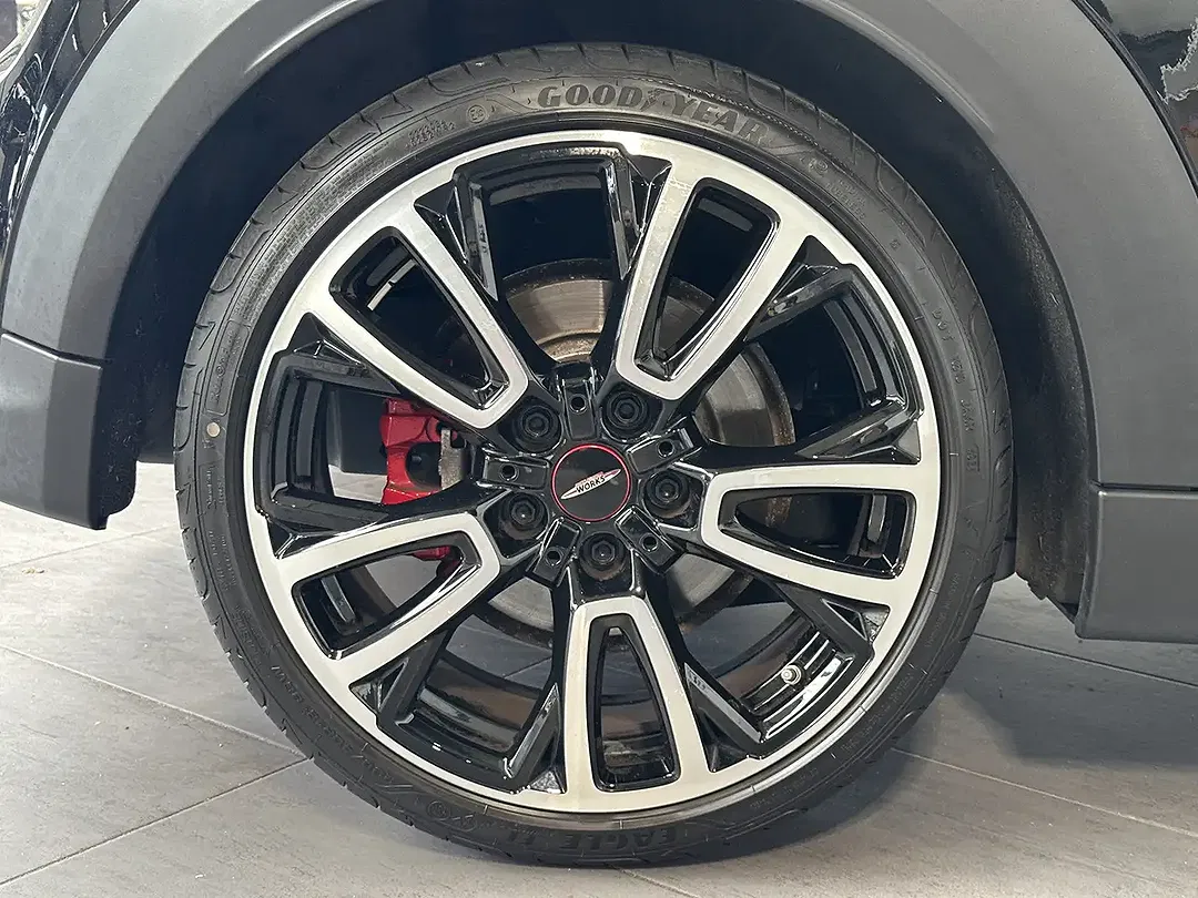 MINI John Cooper Works - Thumbnail 5
