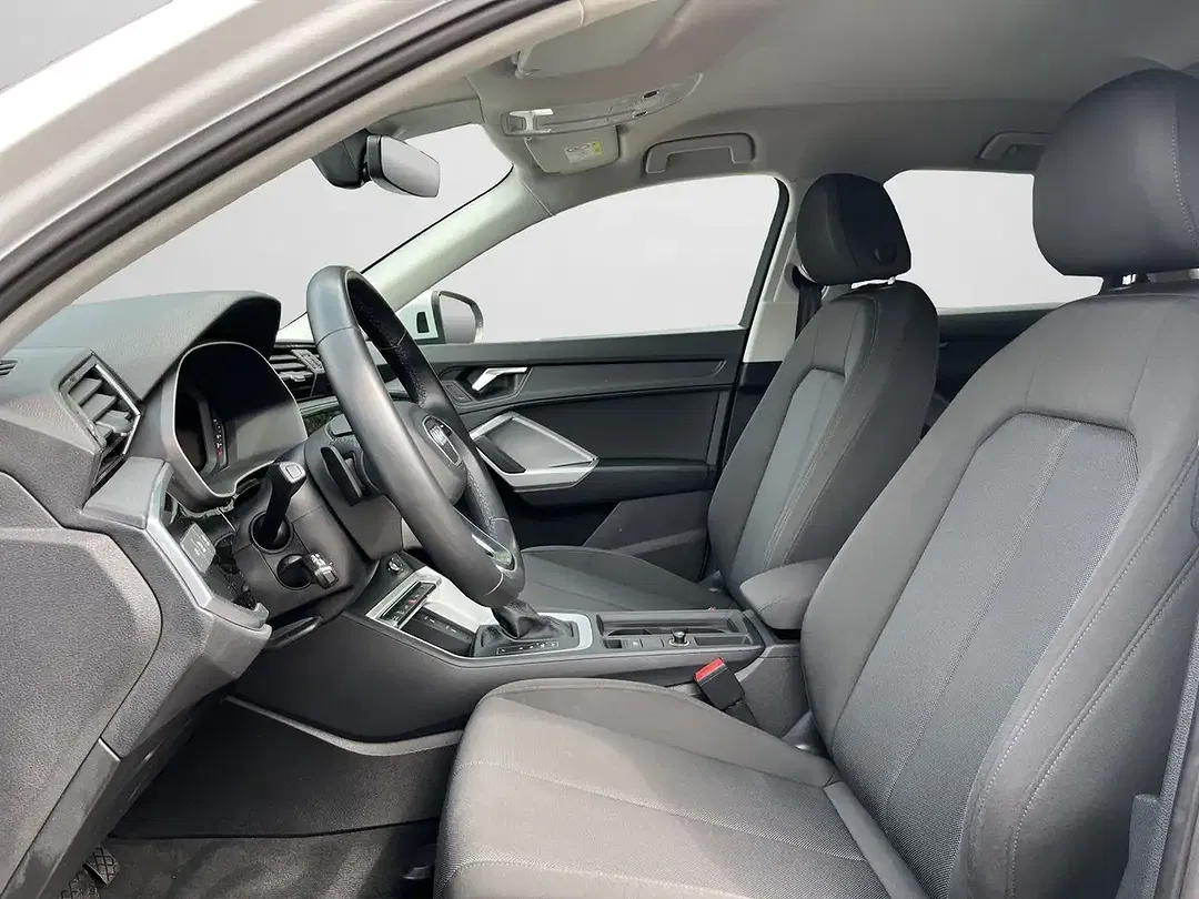 Audi Q3 - Thumbnail 12