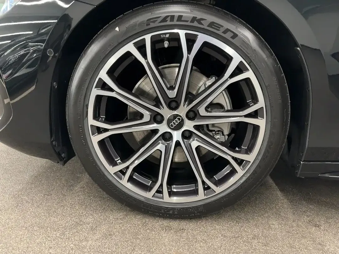 Audi A6 - Thumbnail 9