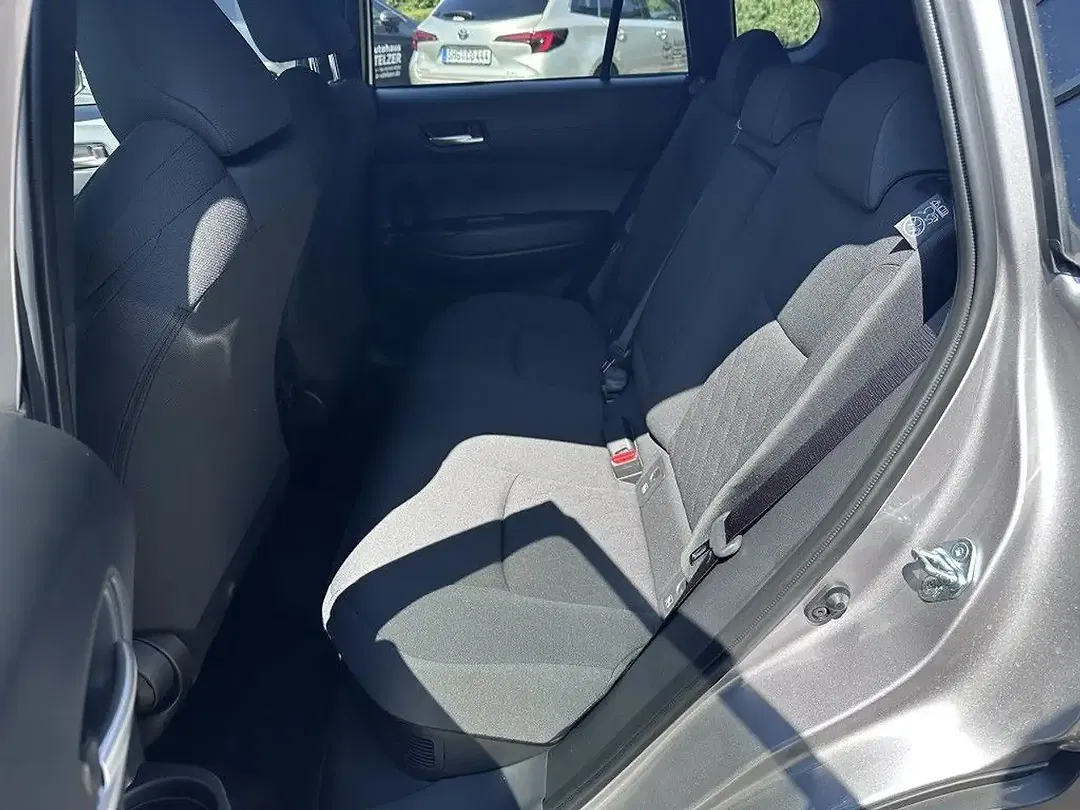 Toyota Corolla Cross - Thumbnail 10
