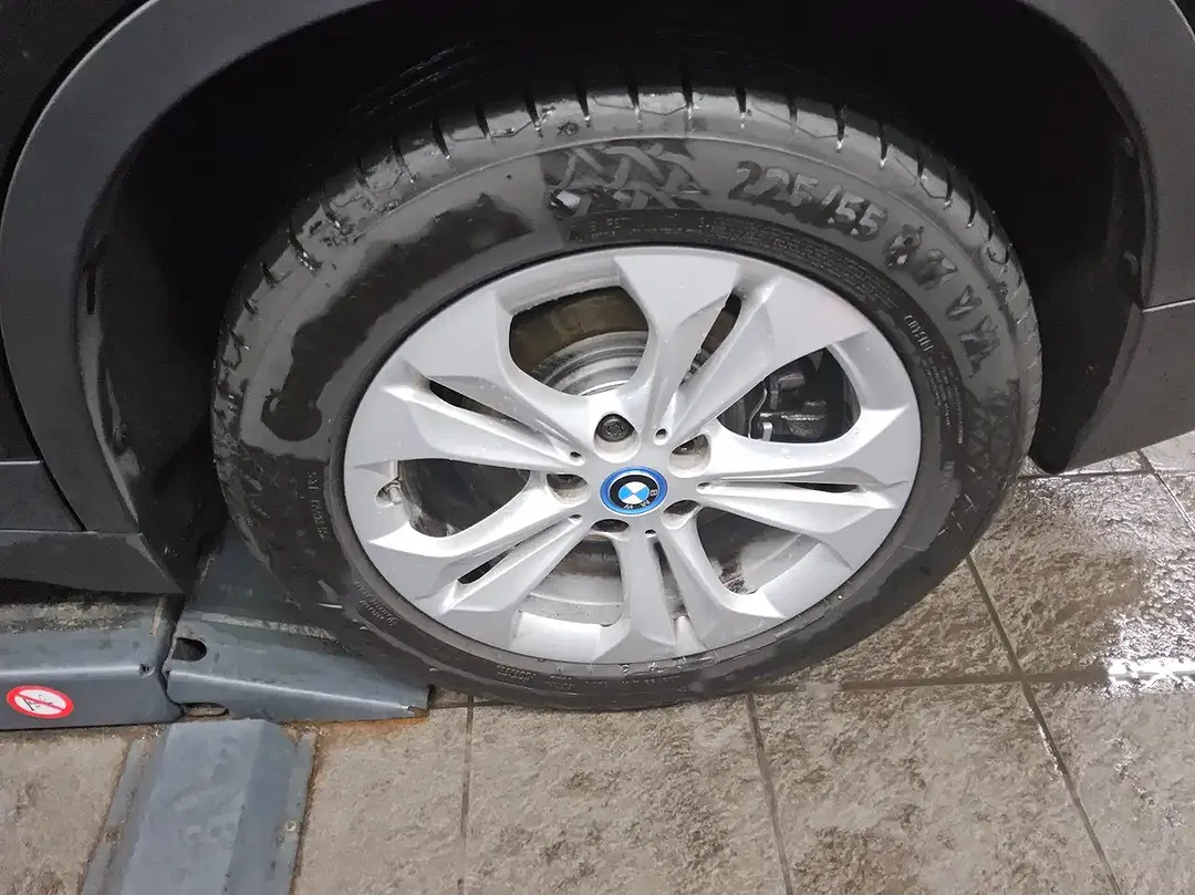 BMW X1 - Thumbnail 10