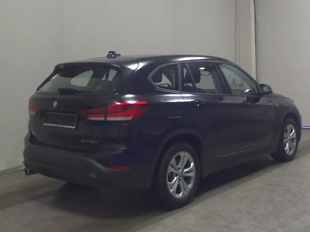 BMW X1 - Thumbnail 4