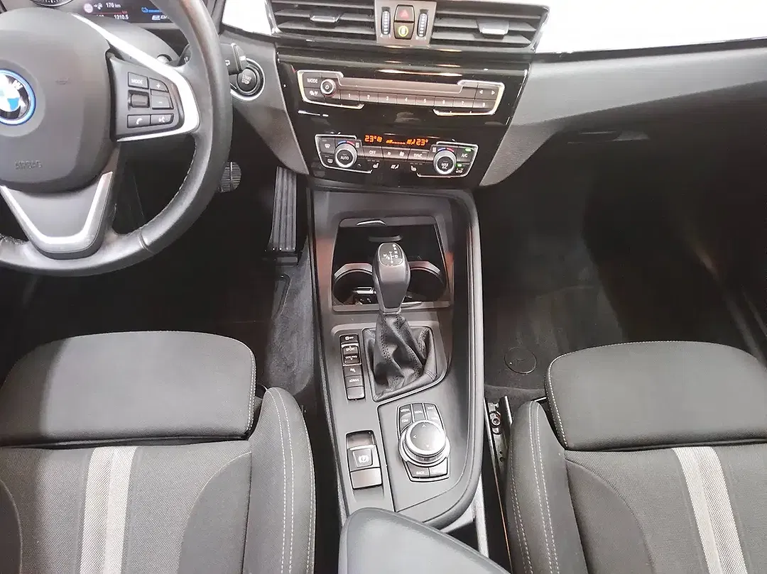 BMW X1 - Thumbnail 6