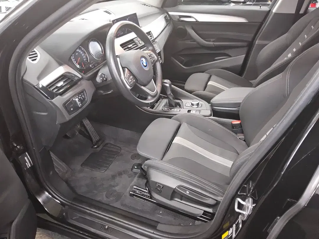 BMW X1 - Thumbnail 8