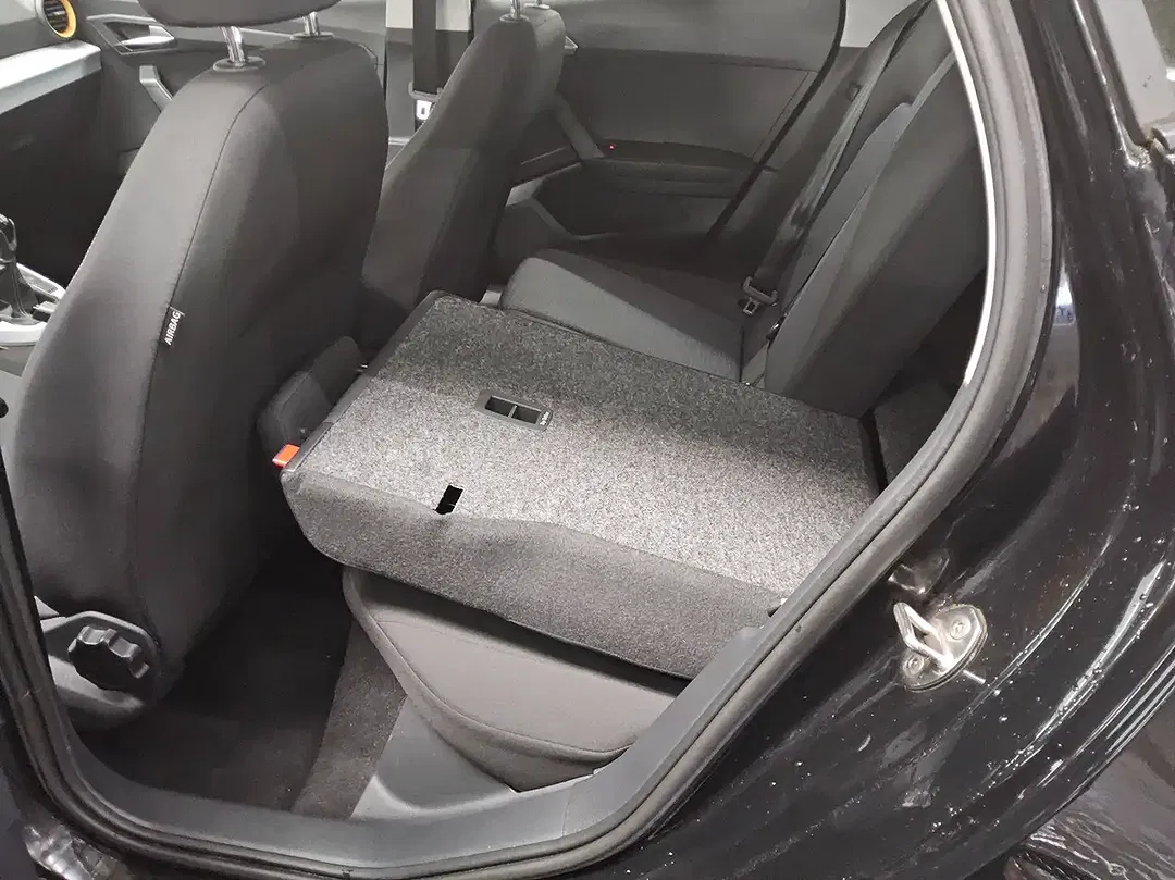 SEAT Arona - Thumbnail 13
