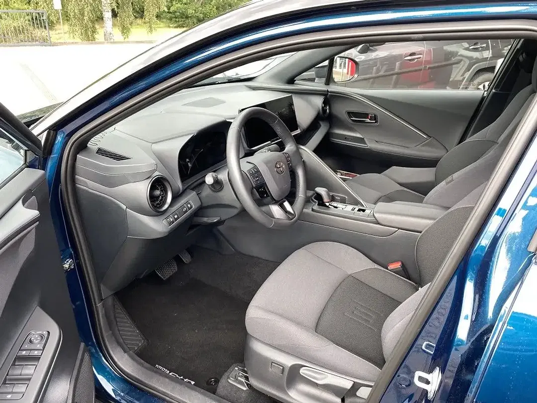 Toyota C-HR - Thumbnail 12