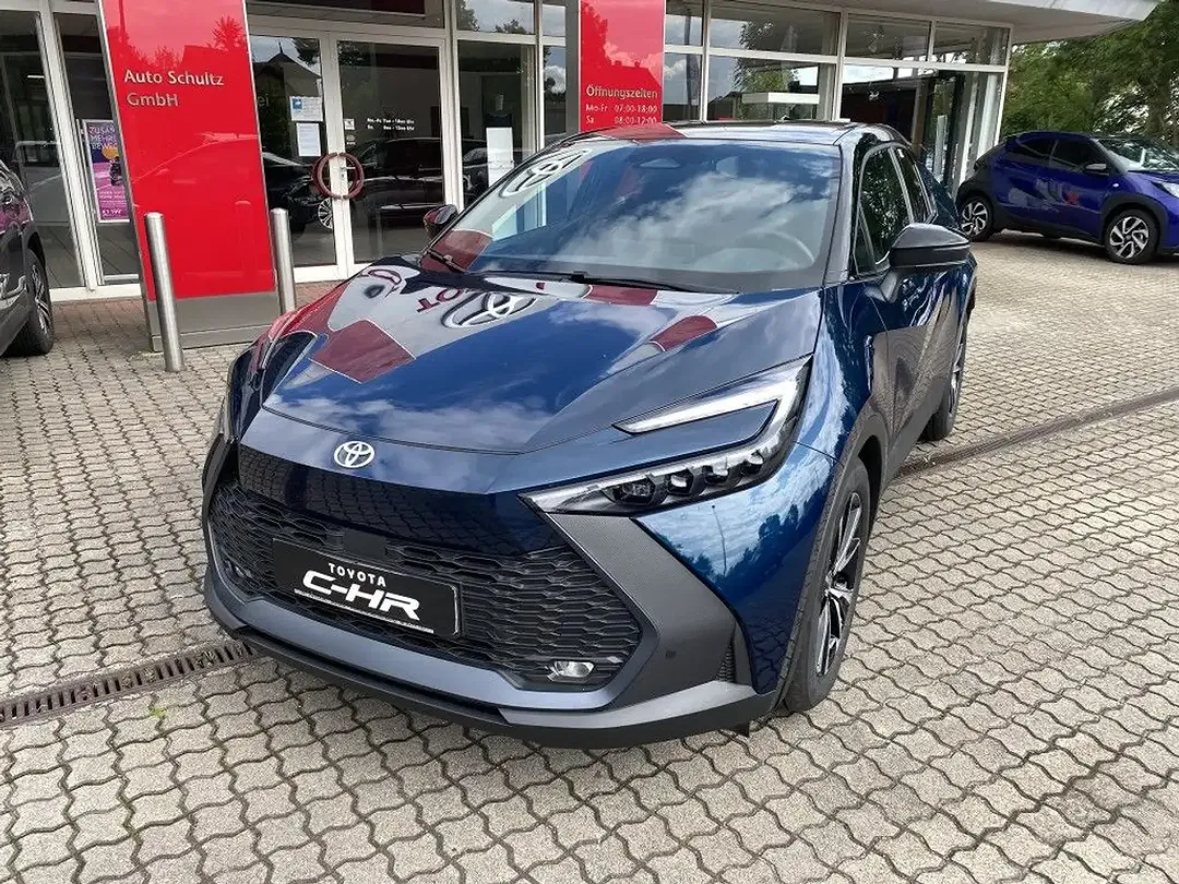 Toyota C-HR - Thumbnail 3