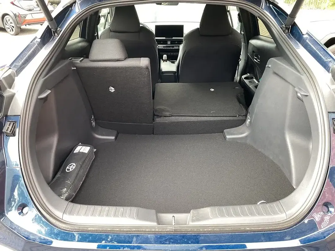 Toyota C-HR - Thumbnail 8