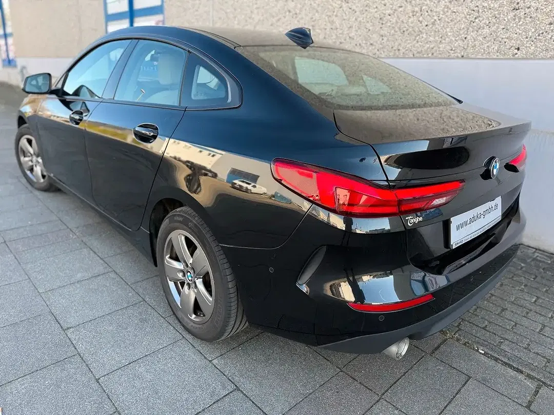 BMW 216 - Thumbnail 10
