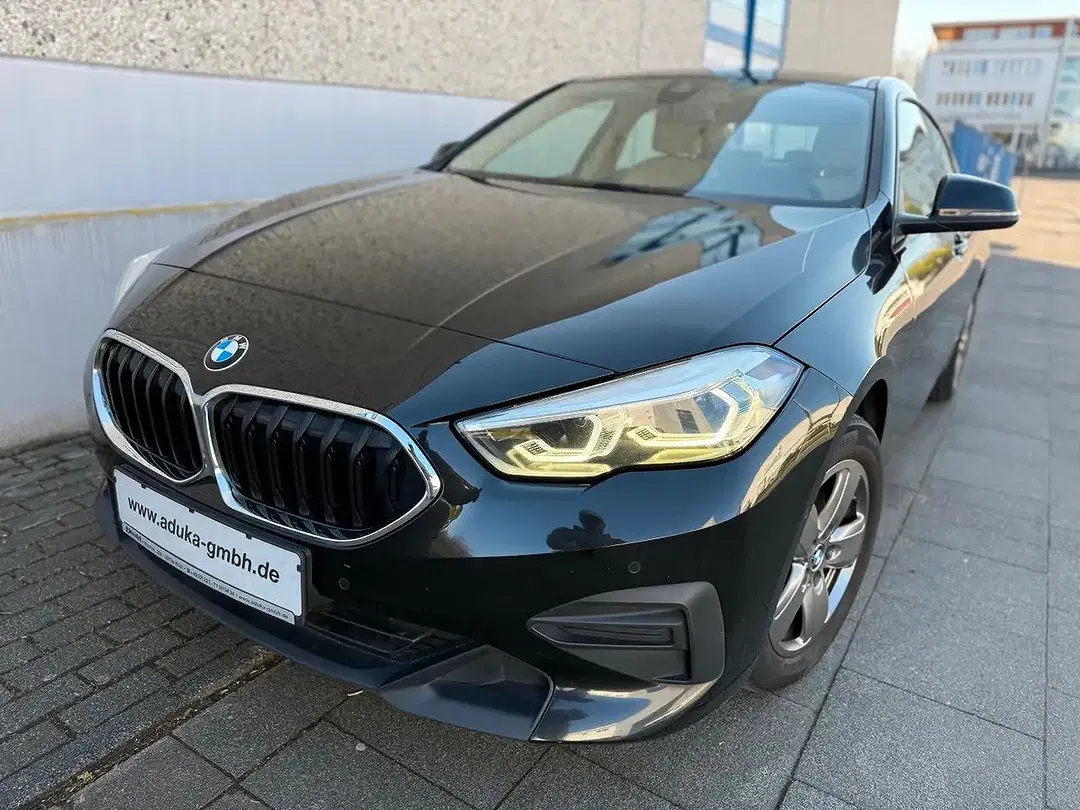 BMW 216 - Thumbnail 3