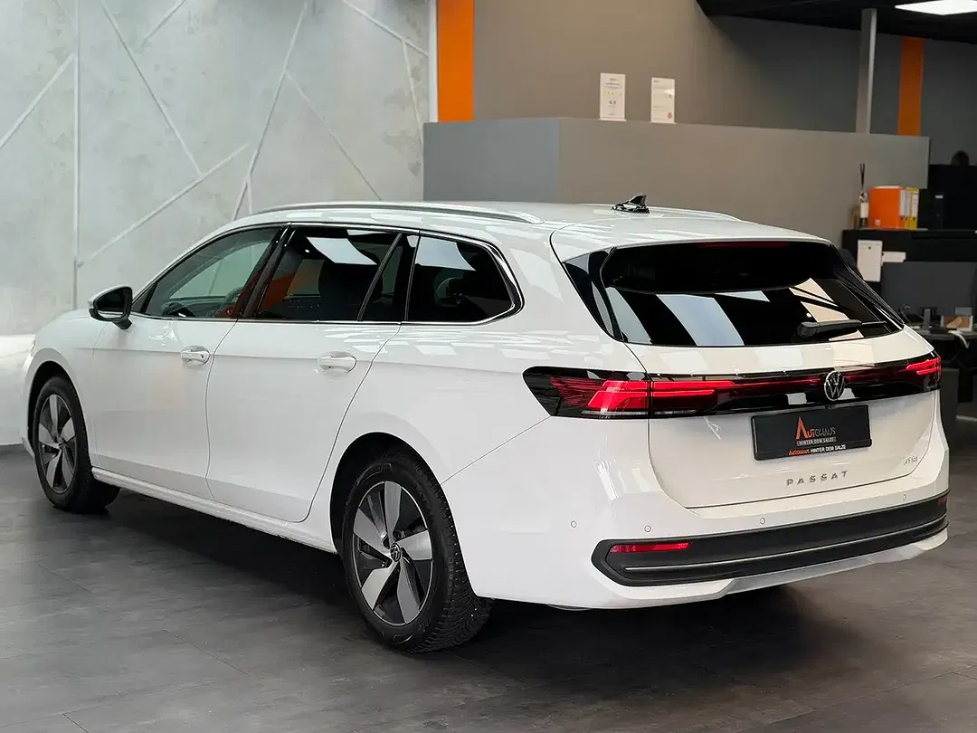 Volkswagen Passat Variant - Thumbnail 8