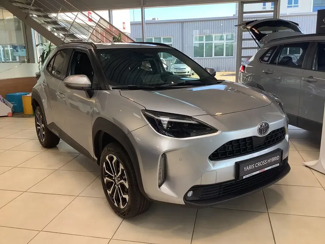 Toyota Yaris Cross - Thumbnail 2