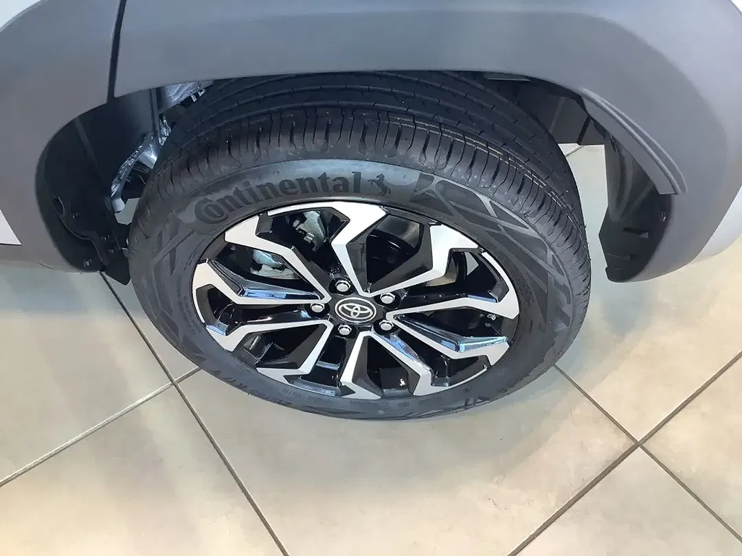 Toyota Yaris Cross - Thumbnail 8