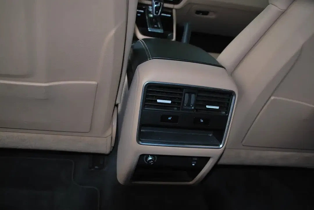 Porsche Cayenne - Thumbnail 11