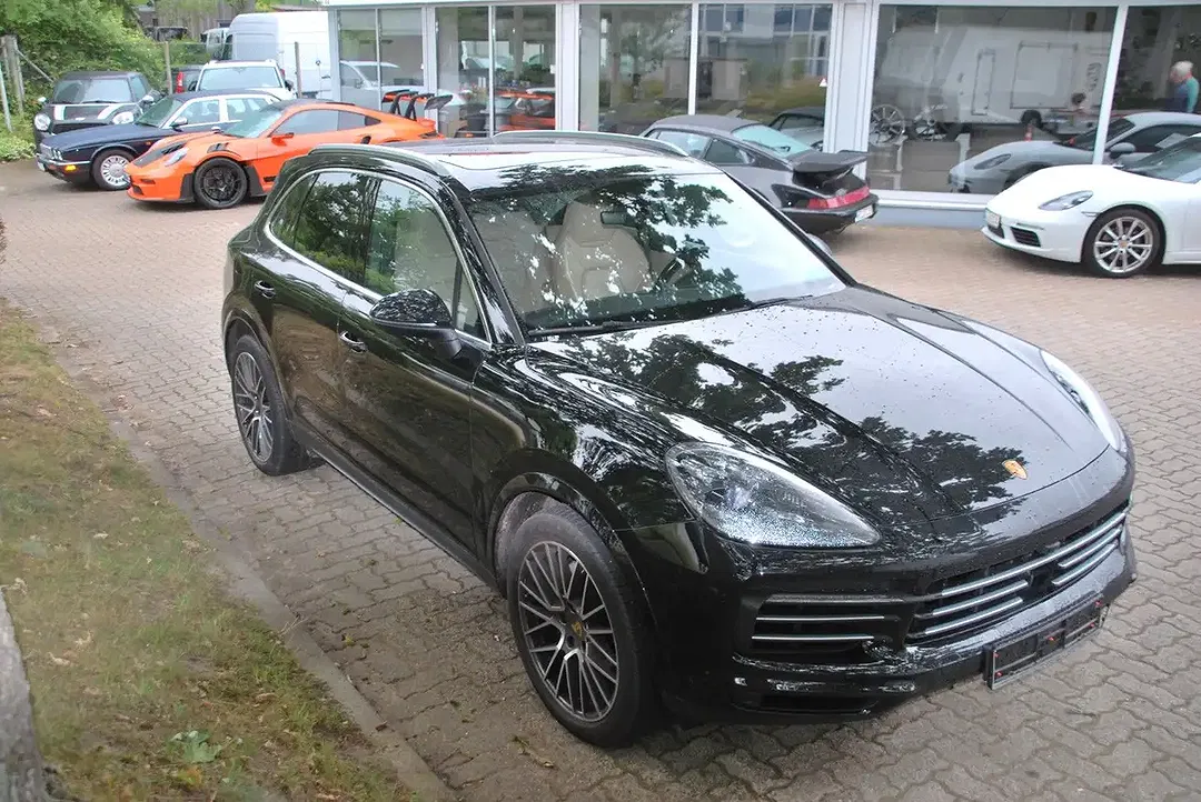 Porsche Cayenne - Thumbnail 8