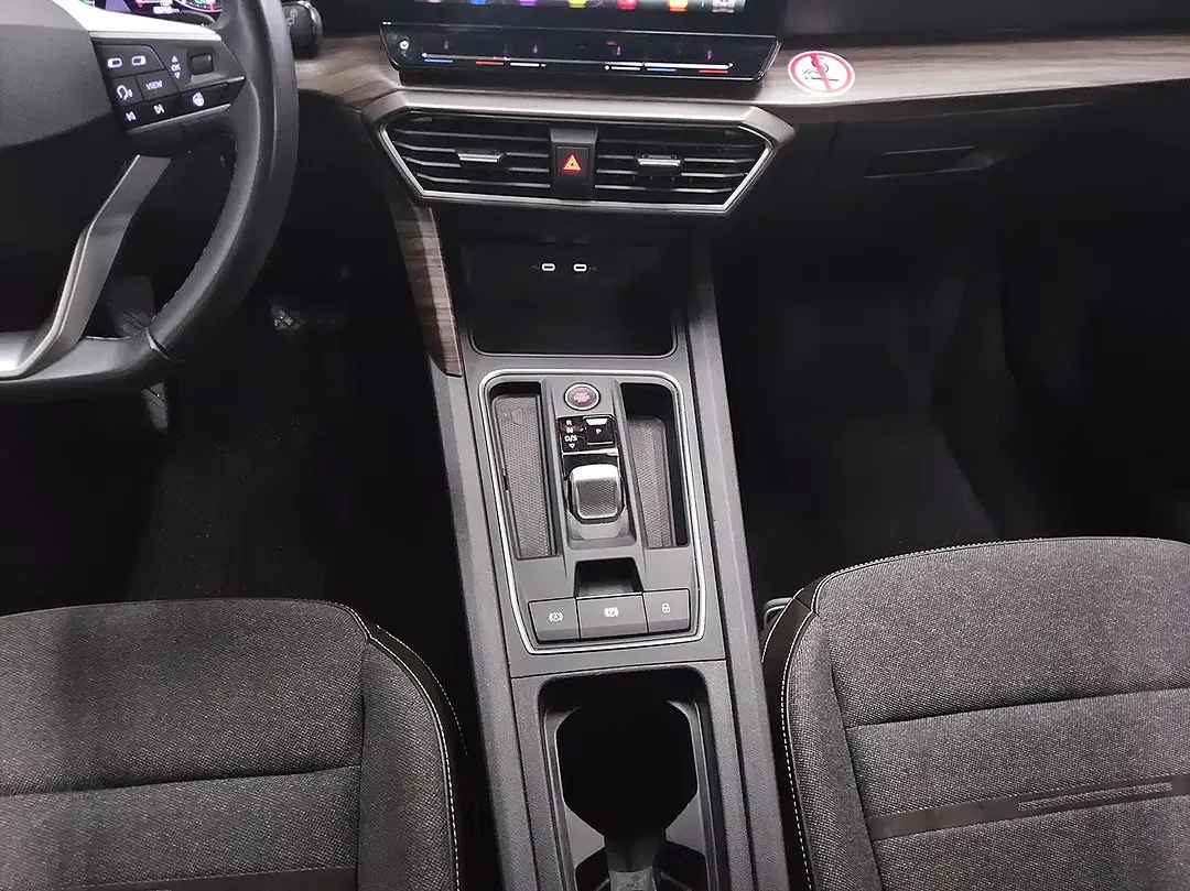SEAT Leon - Thumbnail 4