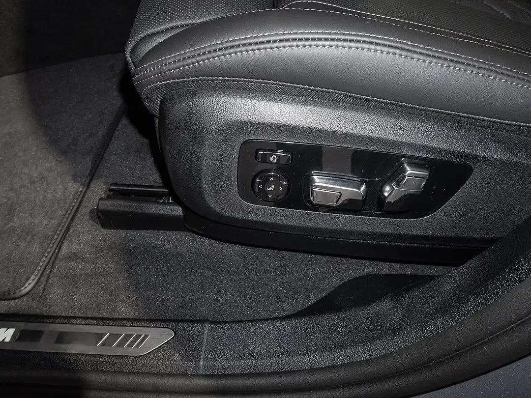 BMW X6 - Thumbnail 12