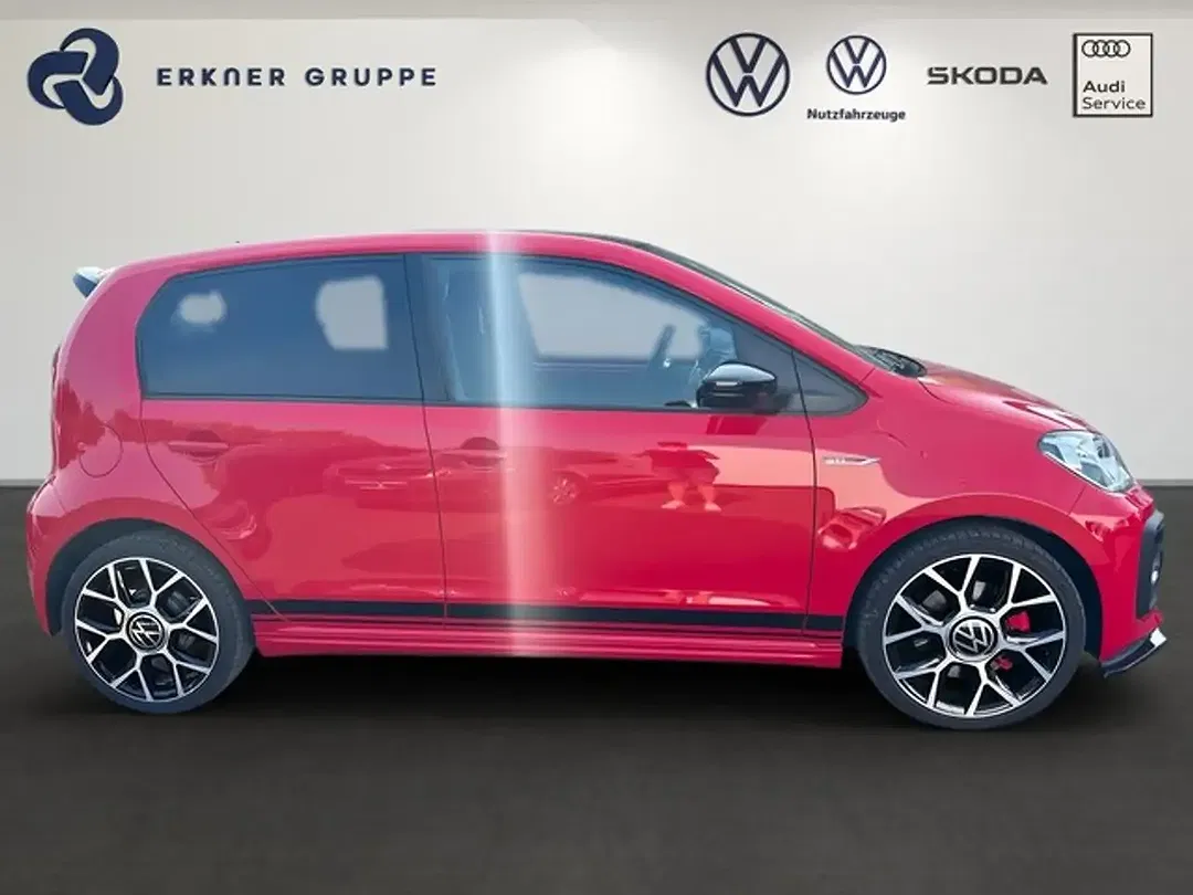 Volkswagen up! - Thumbnail 3