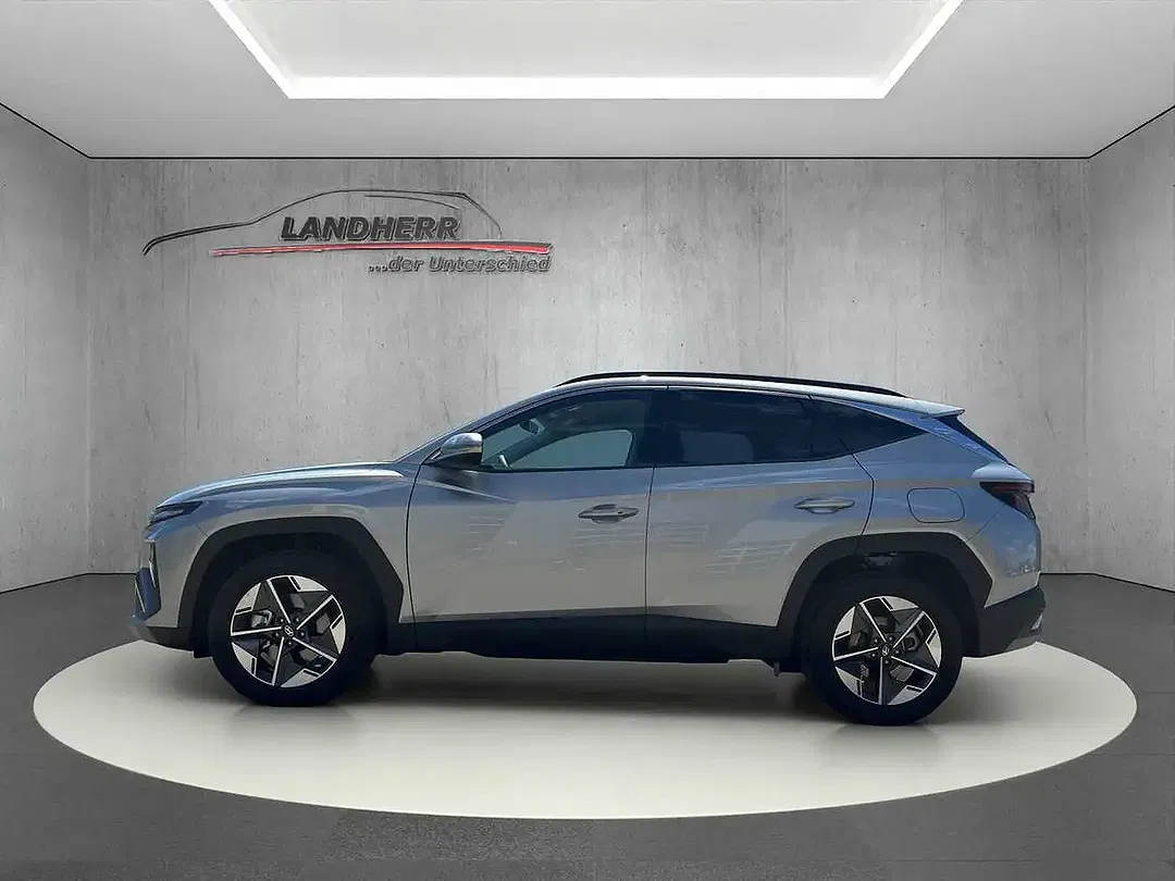 Hyundai TUCSON - Thumbnail 2