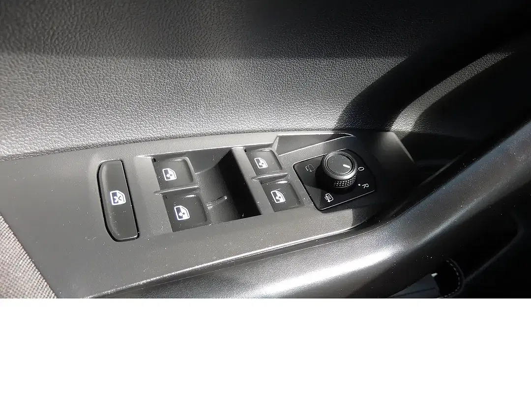 Volkswagen Polo - Thumbnail 22