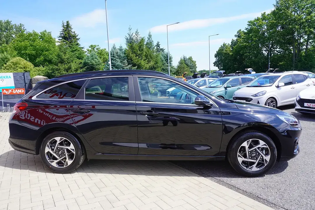 Hyundai i30 - Thumbnail 3