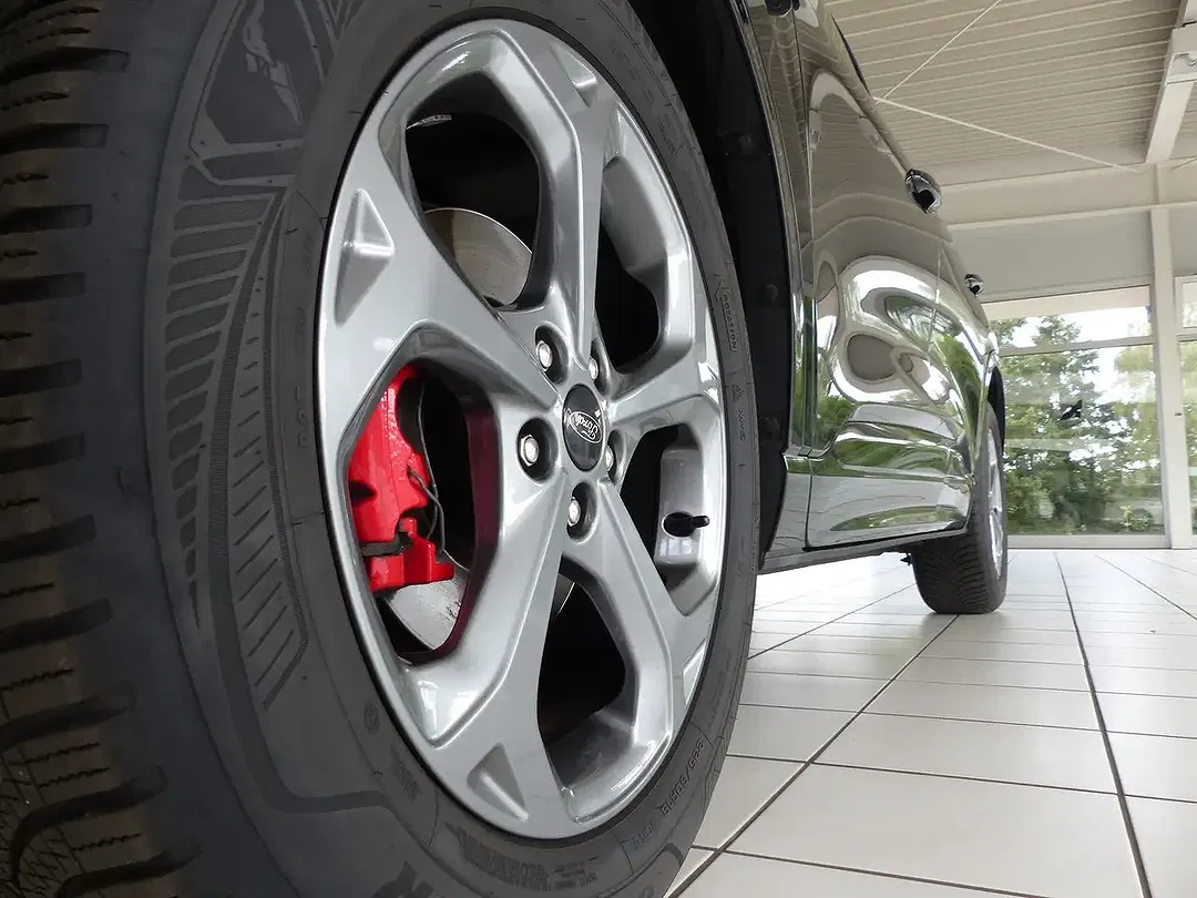 Ford Kuga - Thumbnail 10