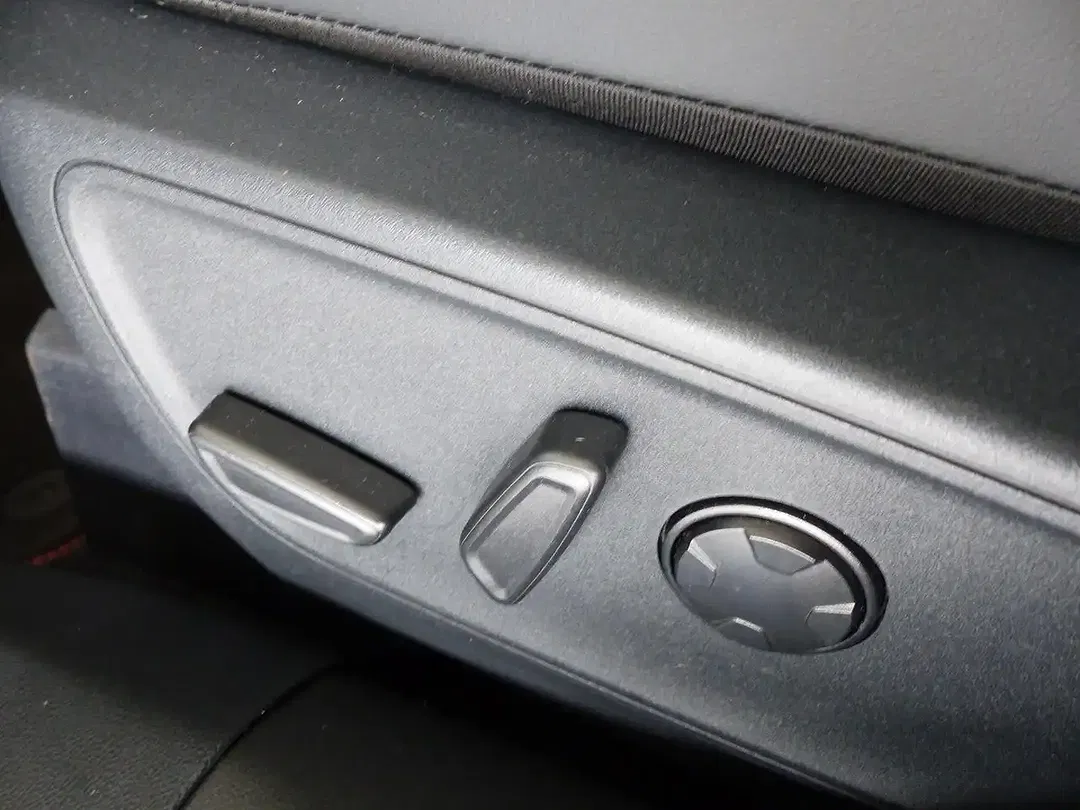 Ford Kuga - Thumbnail 13