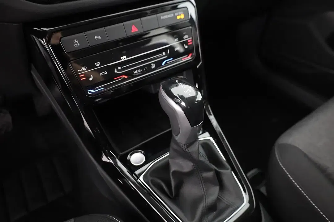 Volkswagen T-Cross - Thumbnail 12