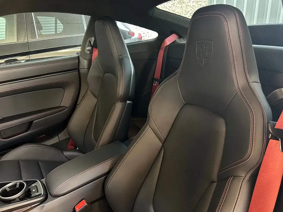 Porsche 911 T-Hybrid Carrera GTS - foto 15