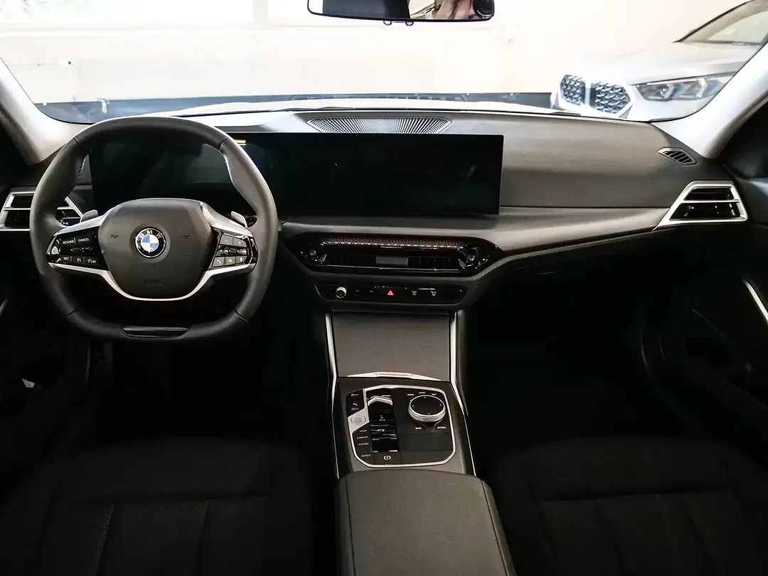 BMW 318 - Thumbnail 9