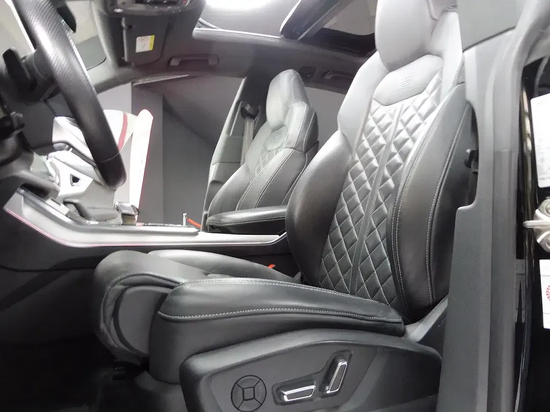 Audi SQ8 - Thumbnail 12
