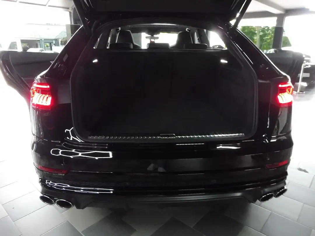Audi SQ8 - Thumbnail 14