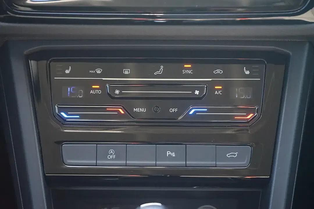 Volkswagen Touran - Thumbnail 12