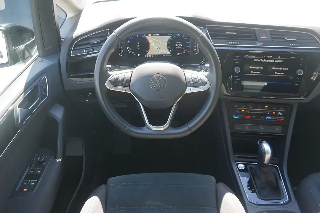 Volkswagen Touran - Thumbnail 8