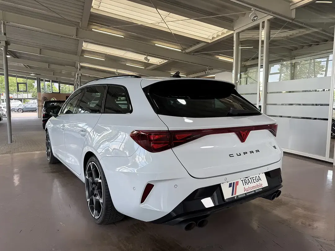 CUPRA Leon - Thumbnail 5