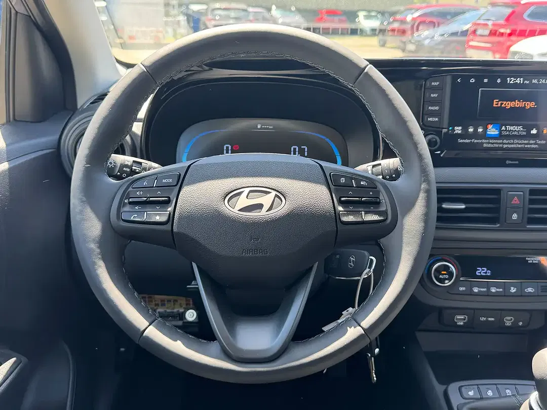 Hyundai i10 - Thumbnail 13
