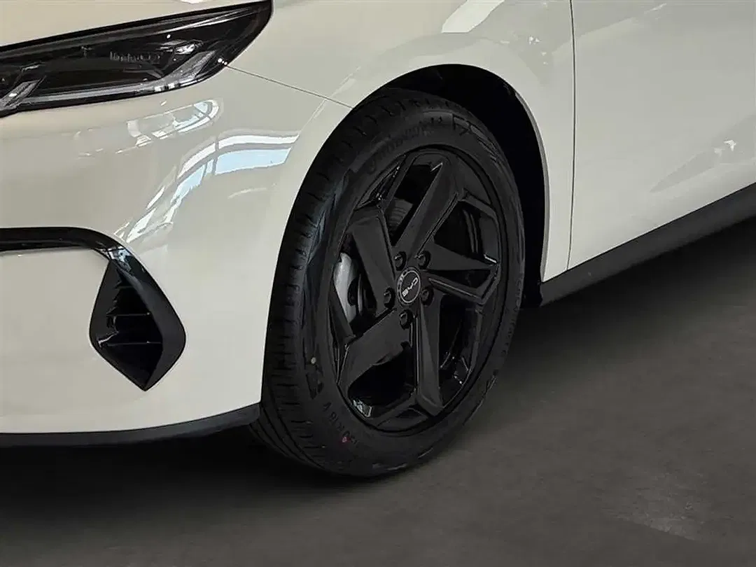 BYD Seal - Thumbnail 8