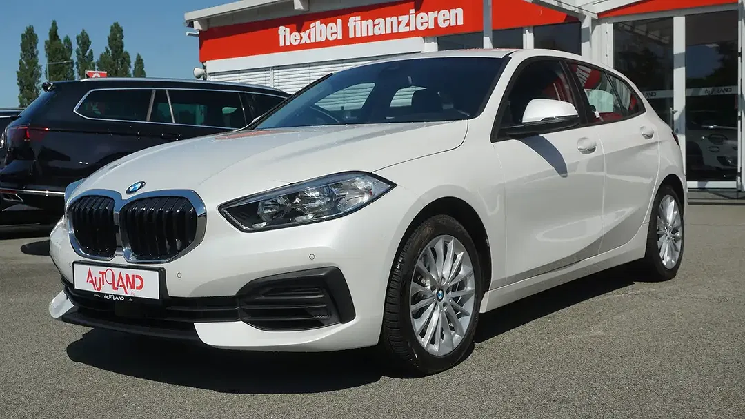 BMW 118 - Thumbnail 3