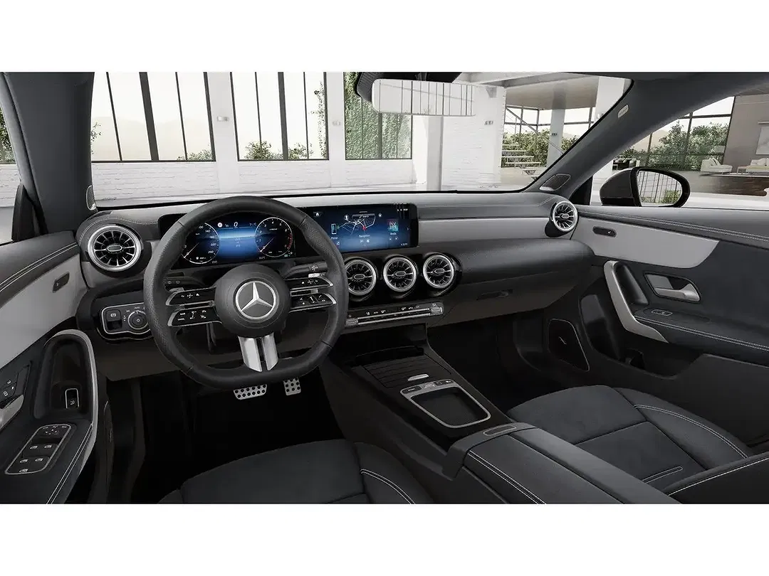Mercedes-Benz CLA 180 - Thumbnail 3