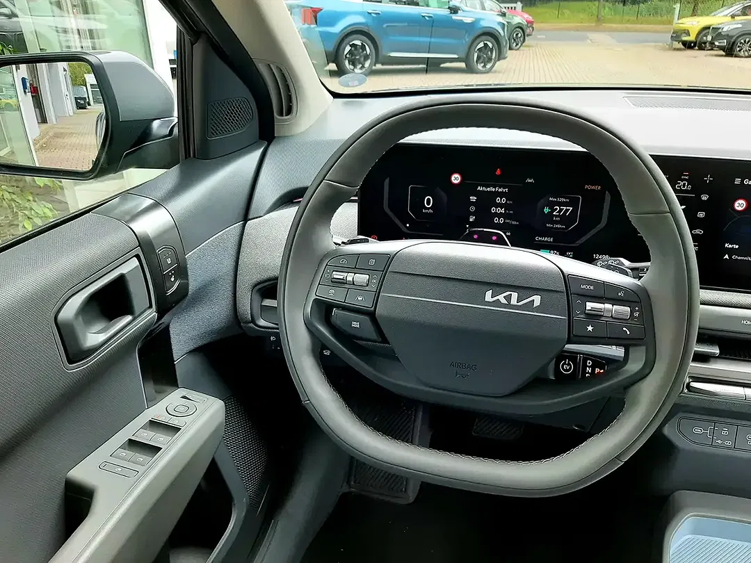 Kia EV3 - Thumbnail 13