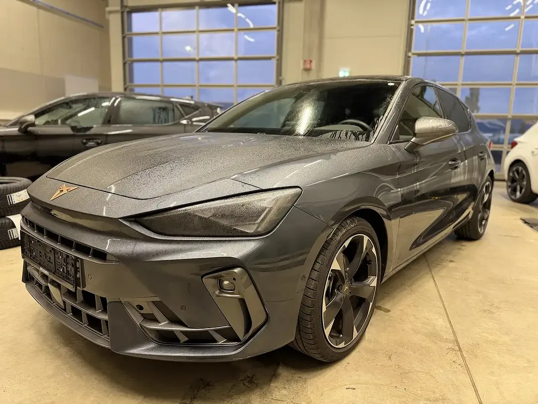 CUPRA Leon - Thumbnail 1