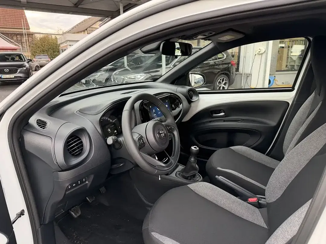 Toyota Aygo X - Thumbnail 9